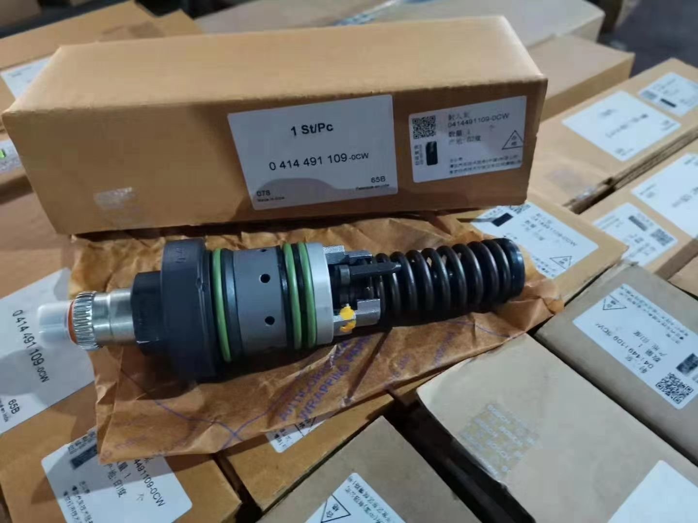 02112405-Fuel-injector-Pump-for-BF4M-6M-2012