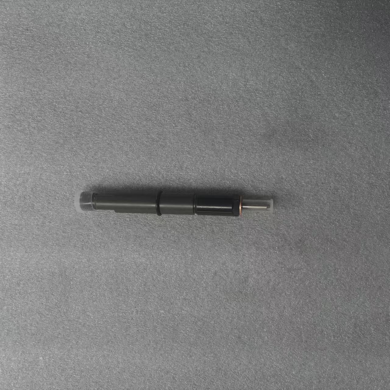0211 3775        Fuel injector BF6M2012